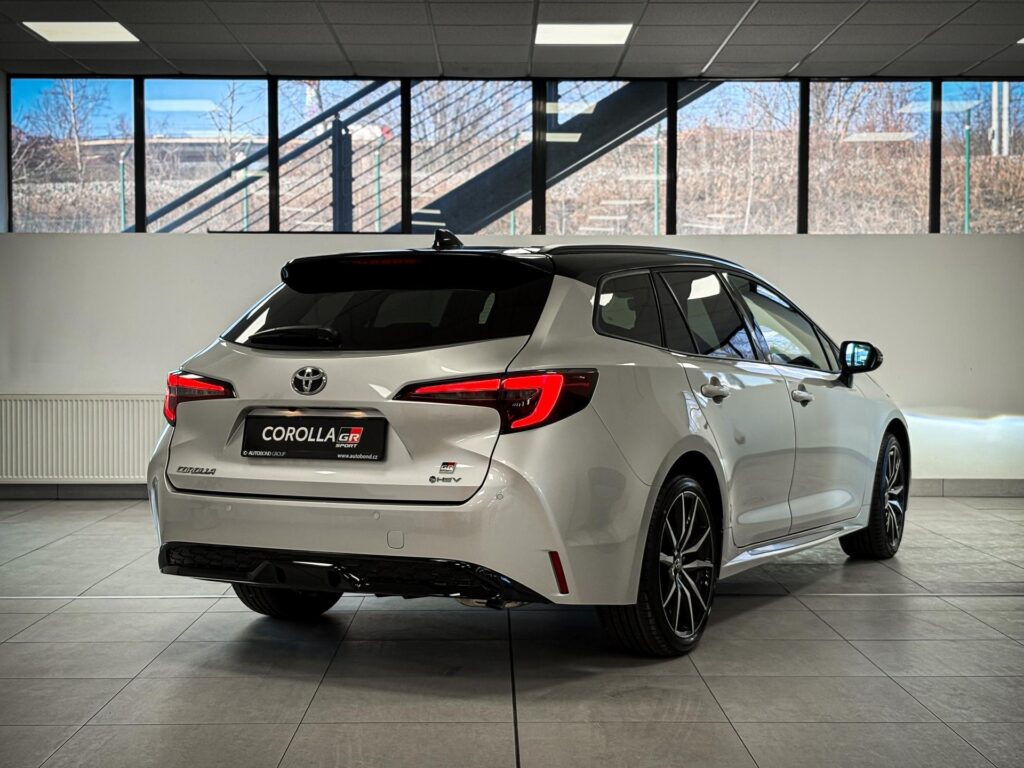 Toyota Corolla  2.0 Hybrid e-CVT, GR SPORT