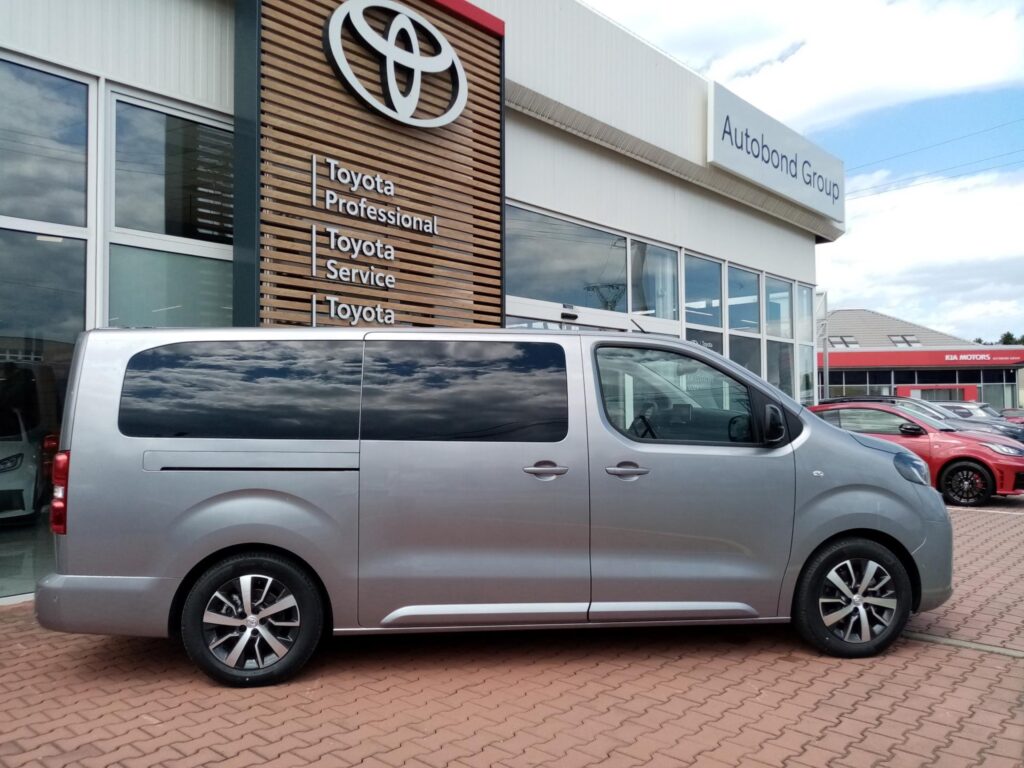 Toyota Proace Verso  2.0L Diesel 177 8AT 4x2 VIP 7 MÍST
