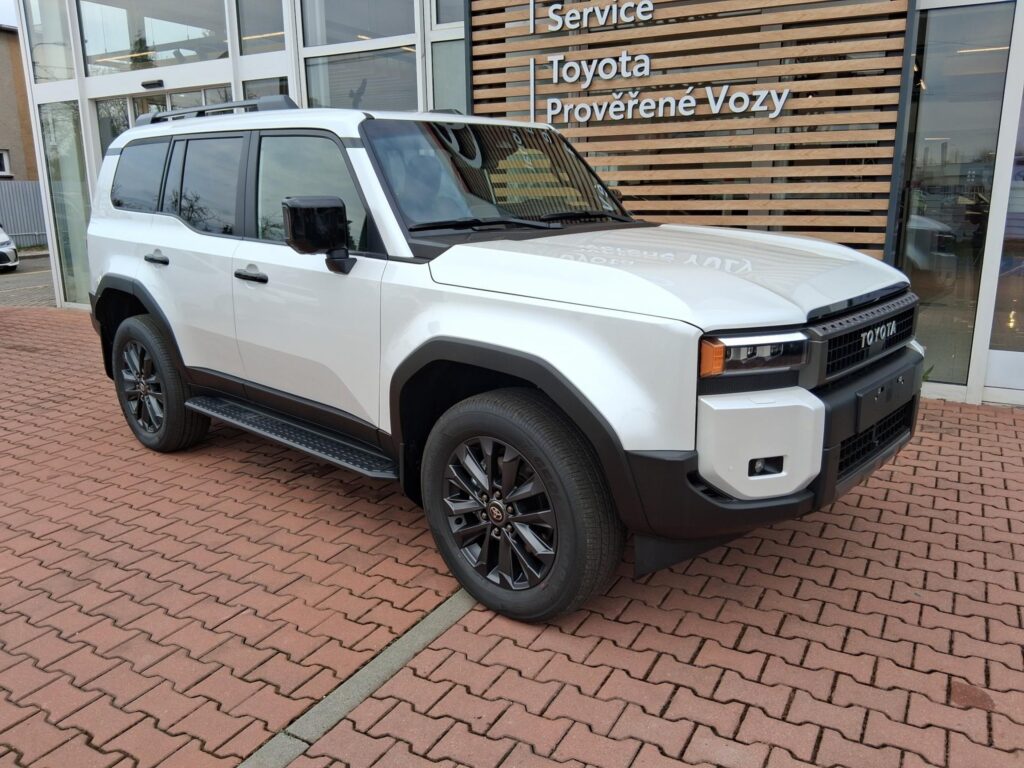 Toyota Land Cruiser  2,8 MHEV EXECUTIVE + SKYVIEW