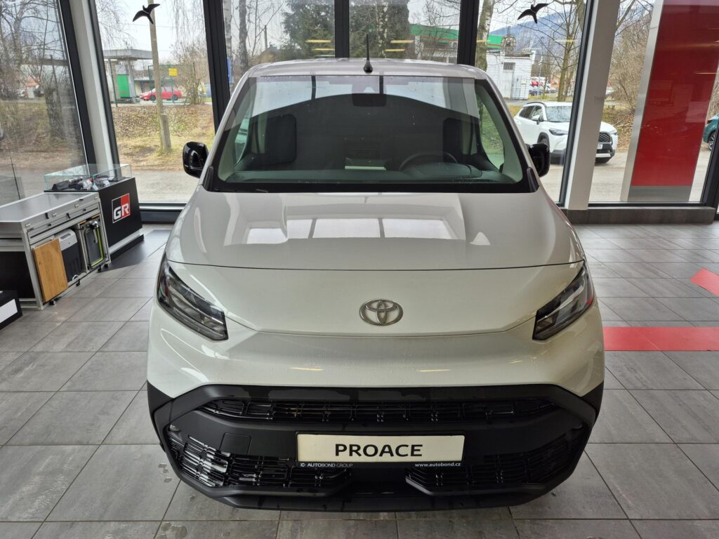 Toyota Proace City  City Active SmartCargo Panel Van Long, 1.5L Diesel (100 hp) + dřevěná podlaha ZDARMA