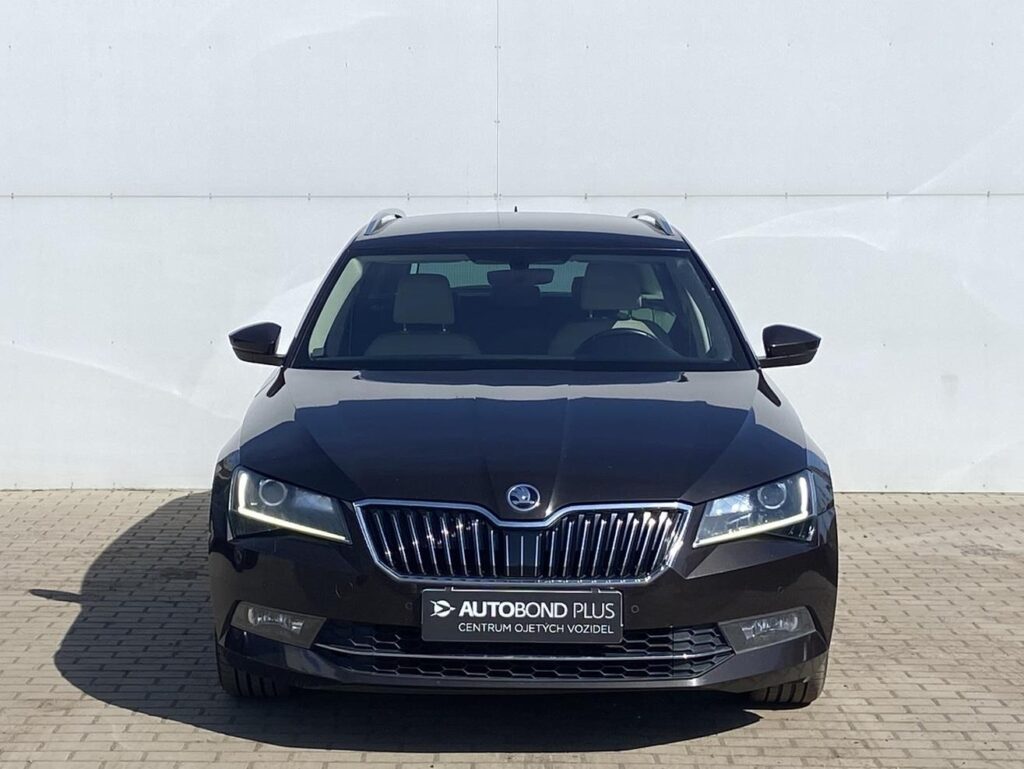 Škoda Superb  2.0 TDI / 140 kW Style Plus
