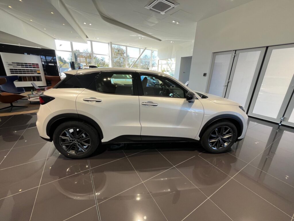 Lexus LBX  Elegant Tech Black