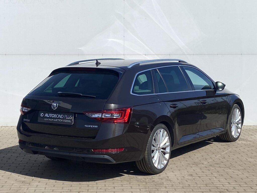 Škoda Superb  2.0 TDI / 140 kW Style Plus