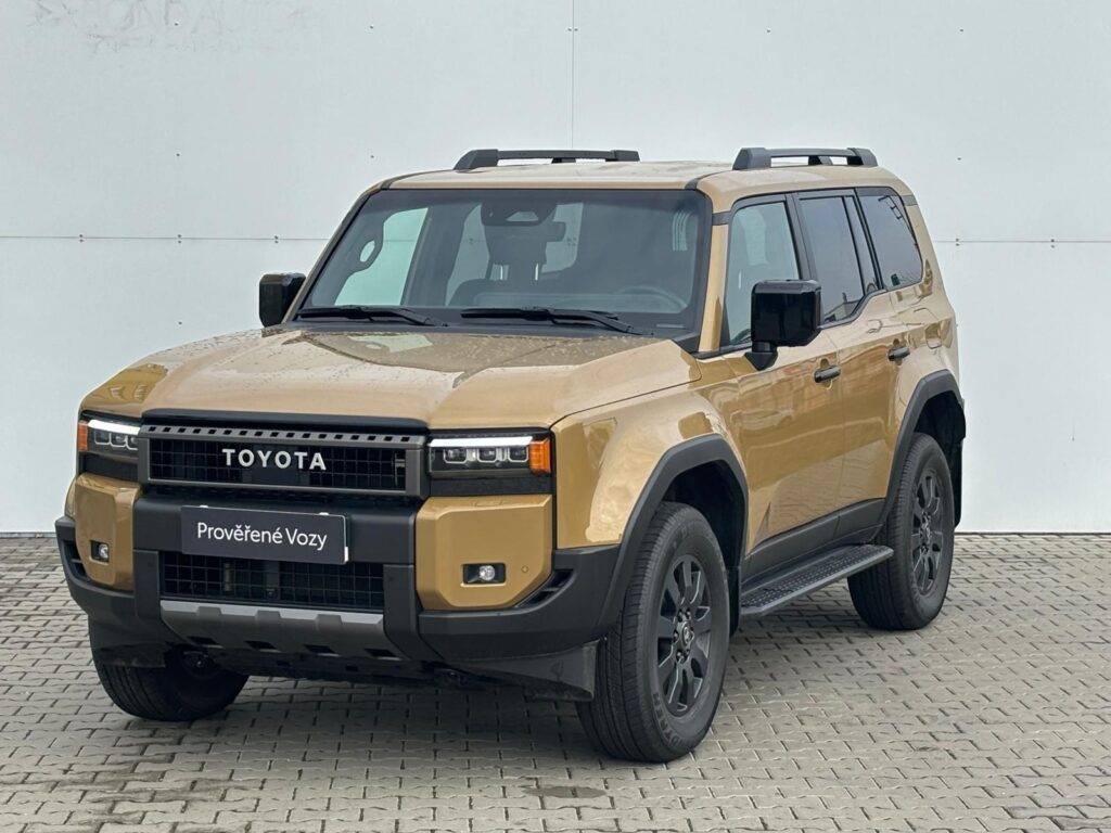 Toyota Land Cruiser  2.8 D-4D 6AT Invincible