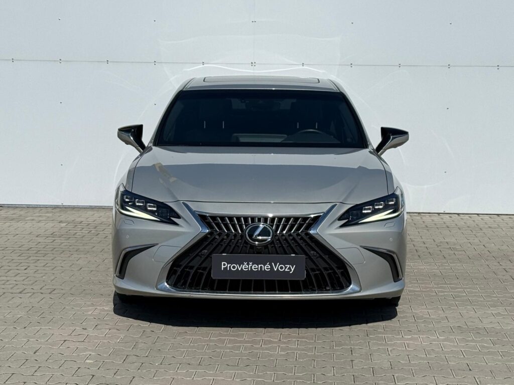 Lexus ES 300h  2,5 HSD e-CVT Prestige TOP