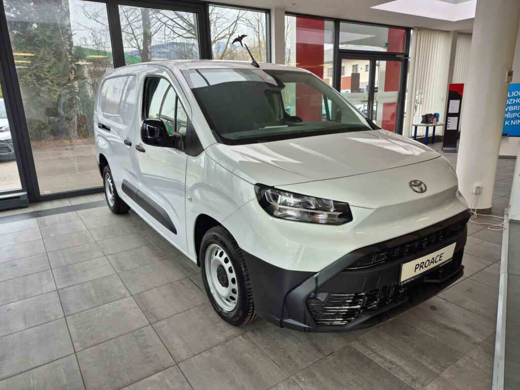Toyota Proace City  City Active SmartCargo Panel Van Long, 1.5L Diesel (100 hp) + dřevěná podlaha ZDARMA