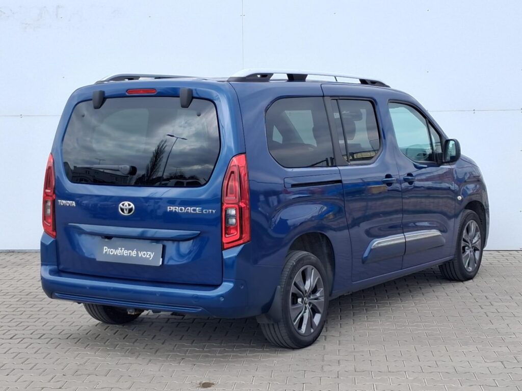 Toyota Proace City Verso  1.5 D-4D Family Comfort AT