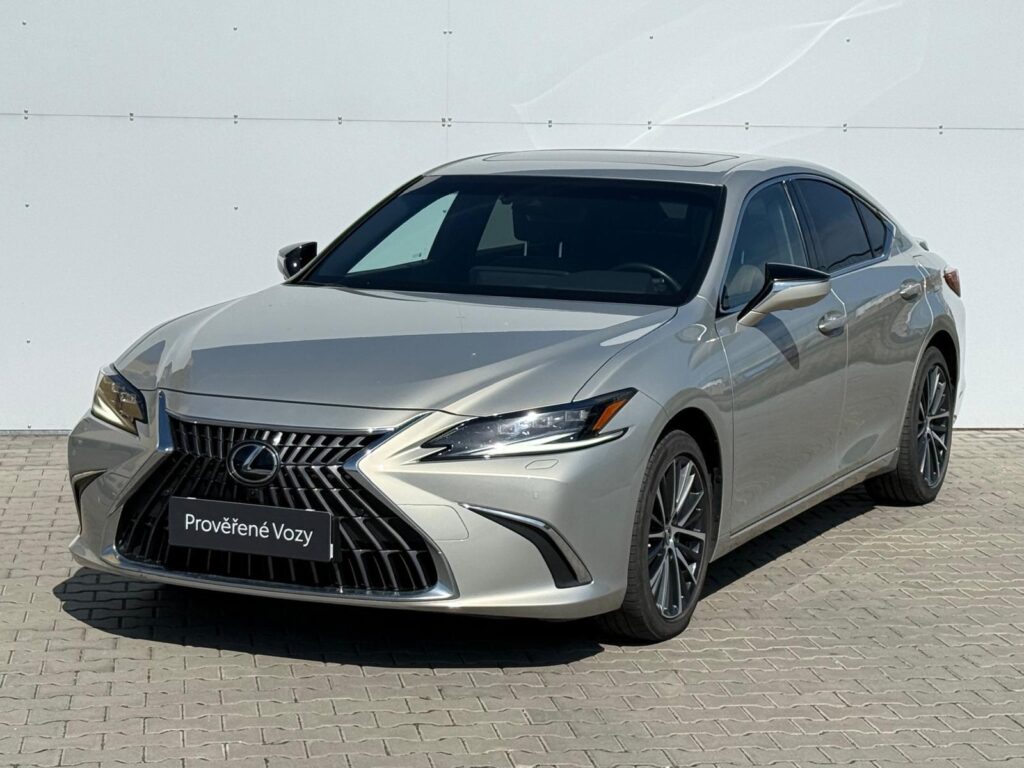 Lexus ES 300h  2,5 HSD e-CVT Prestige TOP