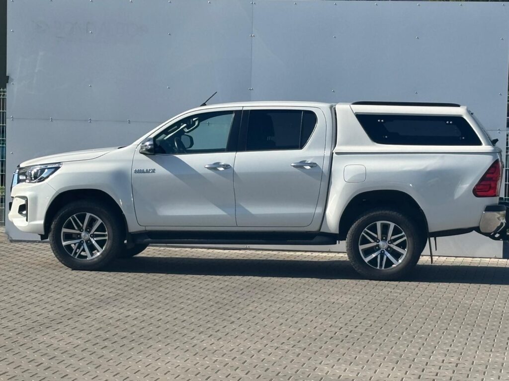 Toyota Hilux  2.4 D-4D Double Cab 4x4 Adventure AT