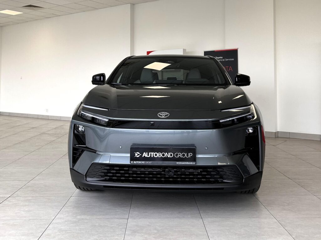 Toyota C-HR  C-HR+, Executive + VIP (4x4)