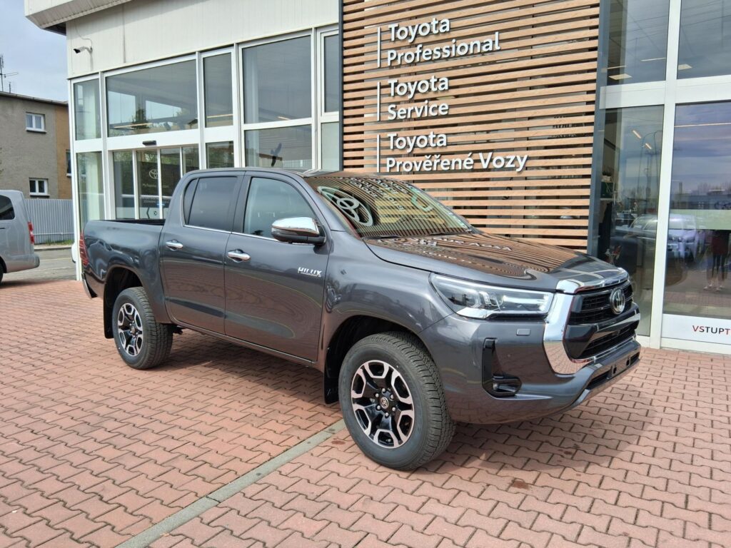 Toyota Hilux  2,8 D-4D 205K  EXECUTIVE