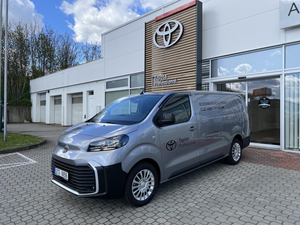 Toyota ProAce  Panel Van L2 2.0D 144k 6MT Active Multimedia