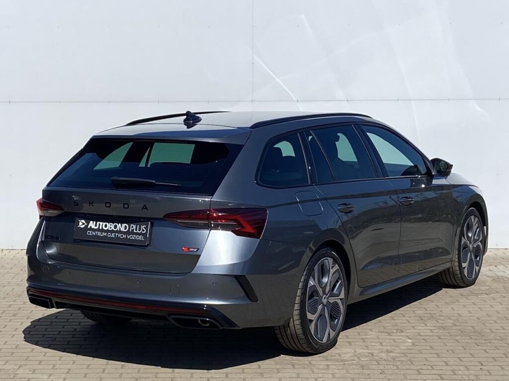 Škoda Octavia  2.0 TSI DSG / 195 kW RS