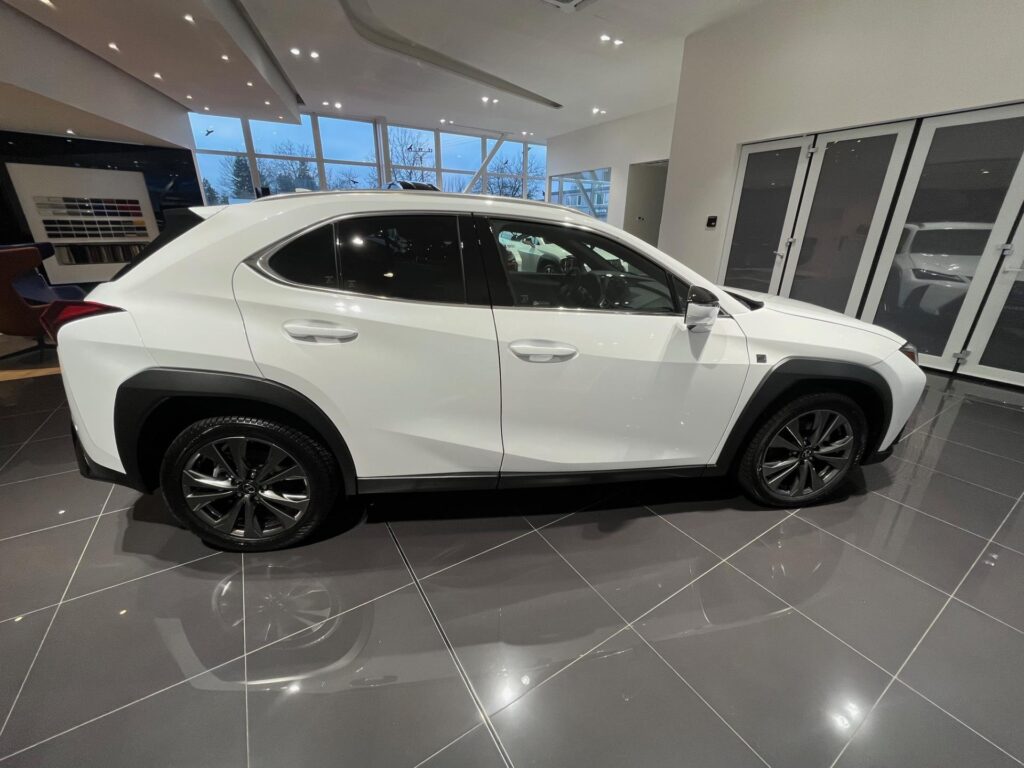 Lexus UX 300h  F Sport Desing