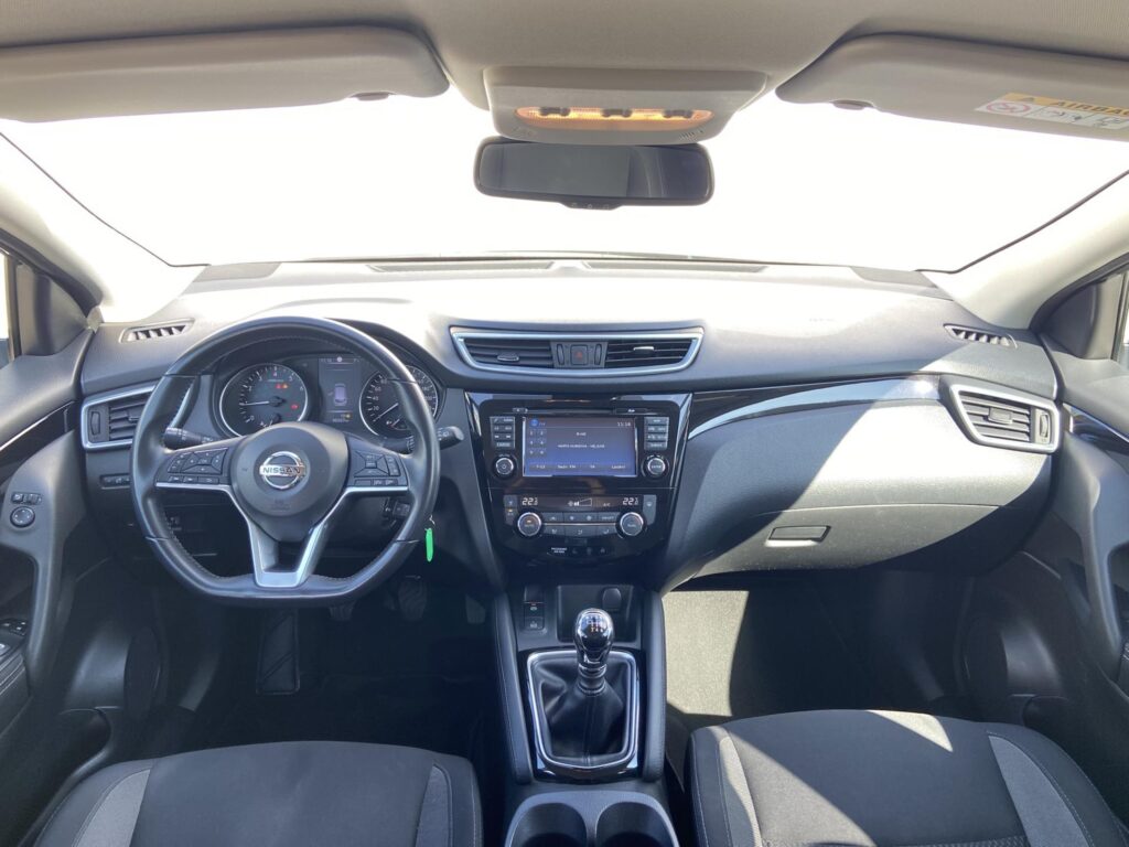 Nissan Qashqai  1.2 DIG-T 115k Czech Line