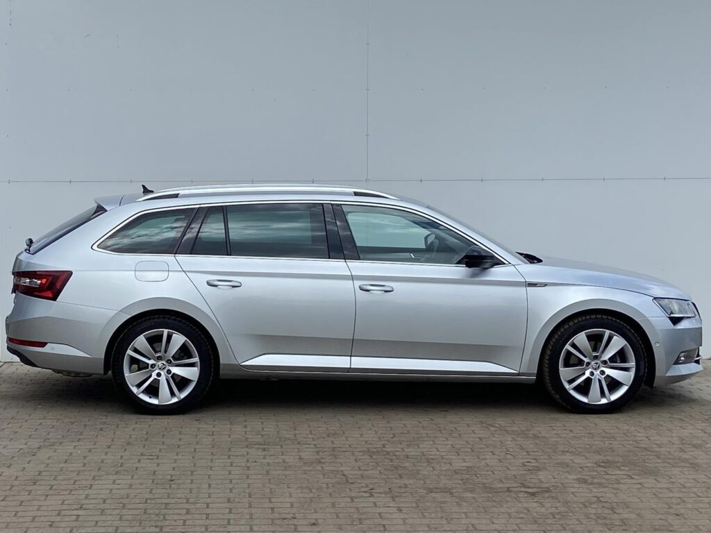 Škoda Superb  2.0 TSI / 162 kW Style