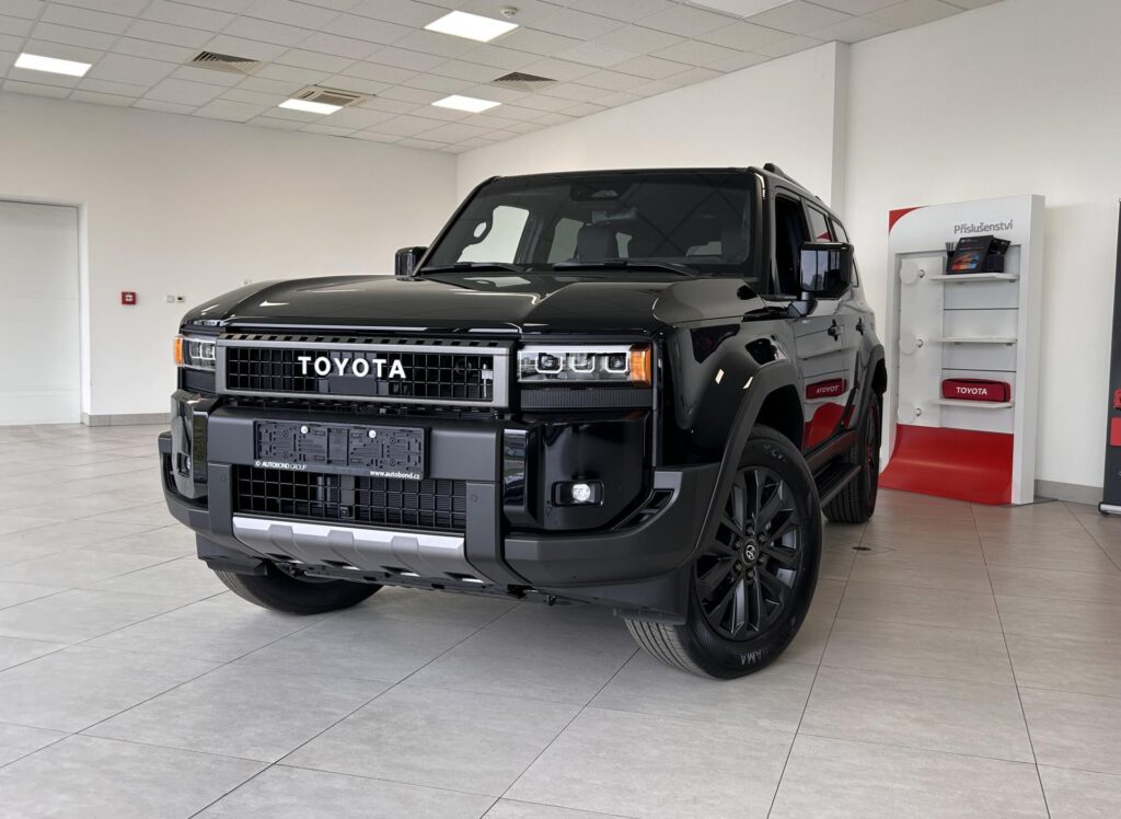 Toyota Land Cruiser  2.8D MHEV 8AT 4x4,Exe. Skyview