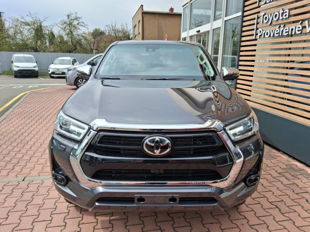 Toyota Hilux  2,8 D-4D 205K  EXECUTIVE