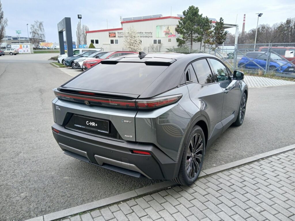 Toyota C-HR  Executive BEV 77 kWh 343 koní 4×4