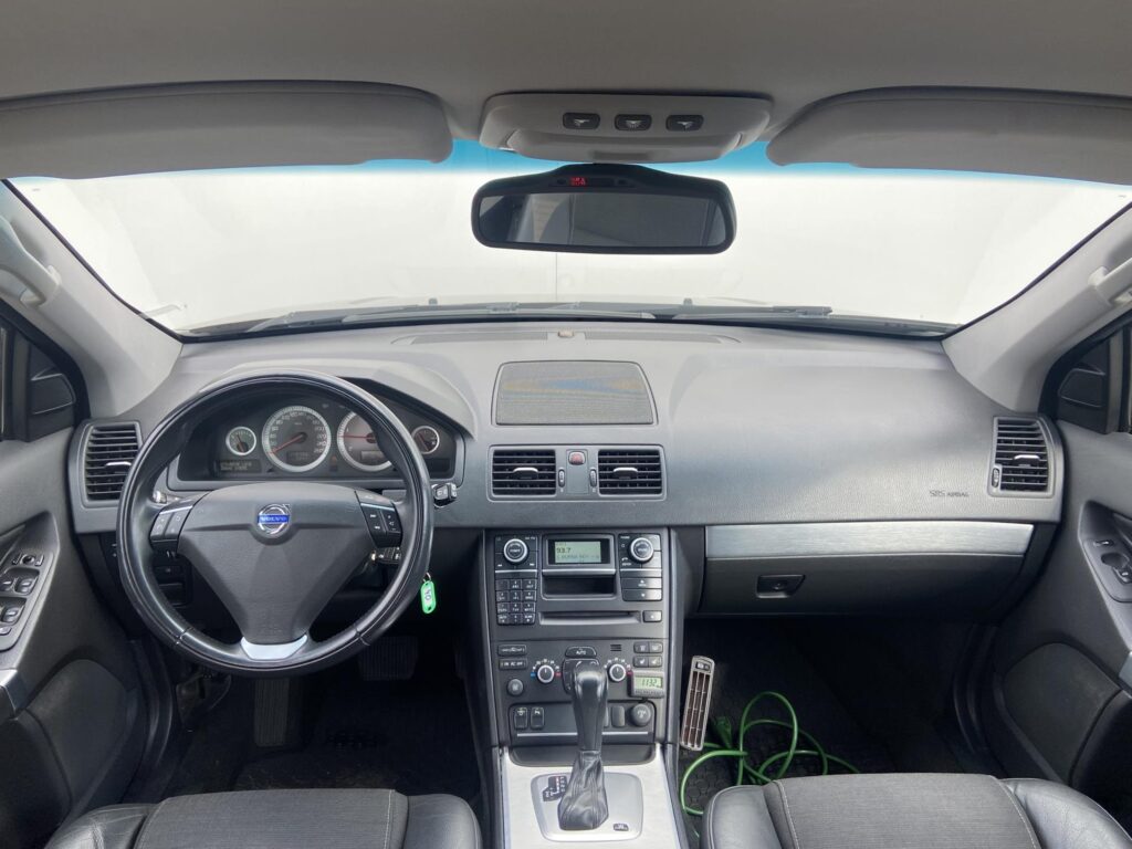 Volvo XC90  2.4 D5 147kW AWD AT Kinetic