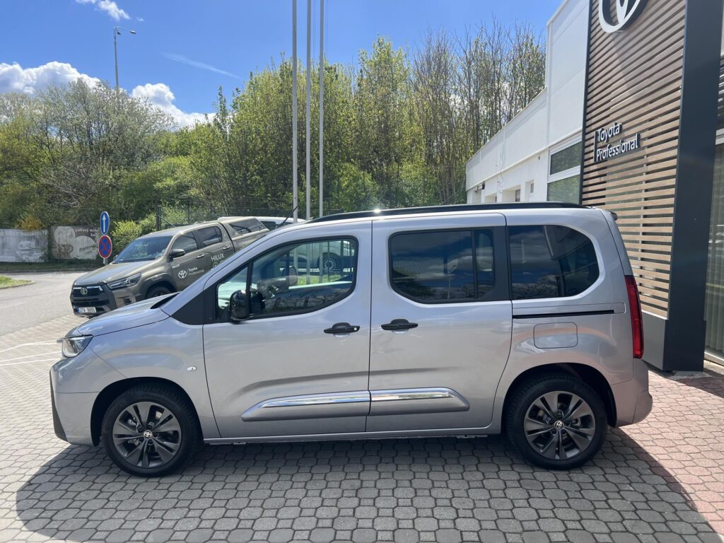 Toyota Proace City Verso  1.5D 6MT 130k Family