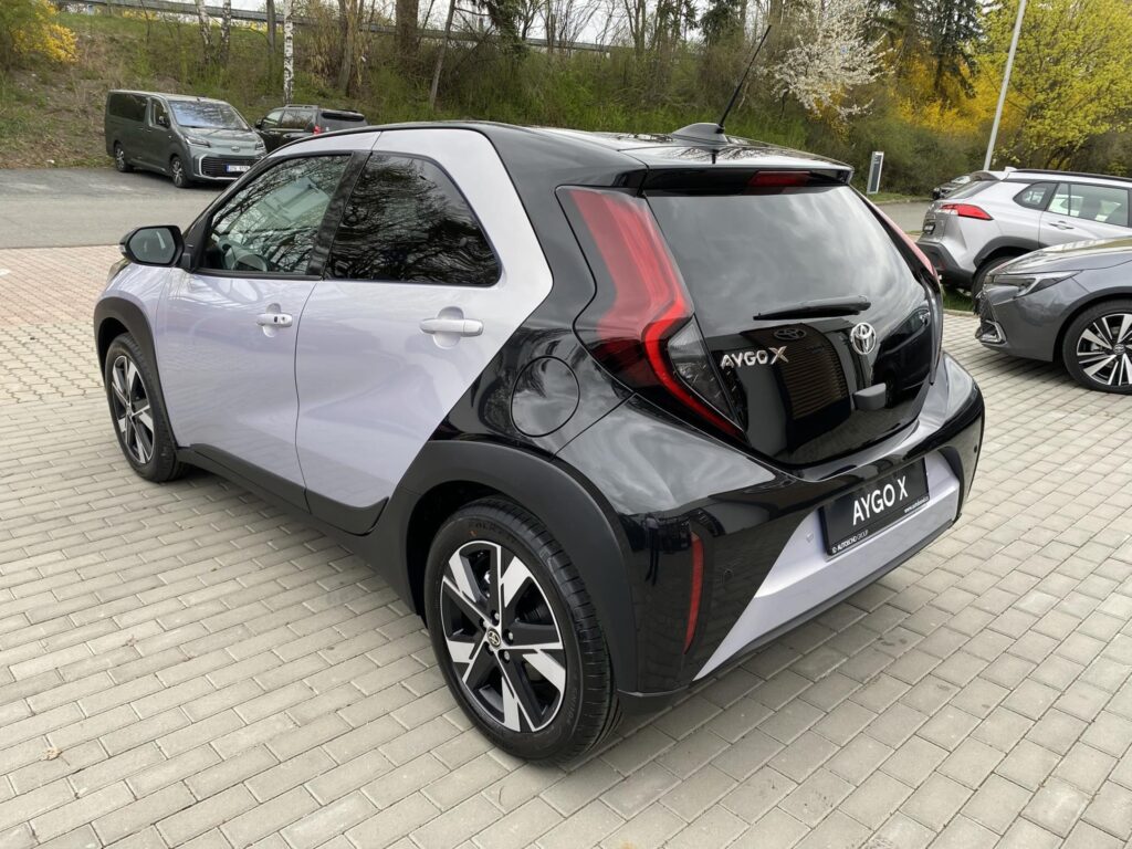 Toyota Aygo X  1.5 HEV STYLE SMART