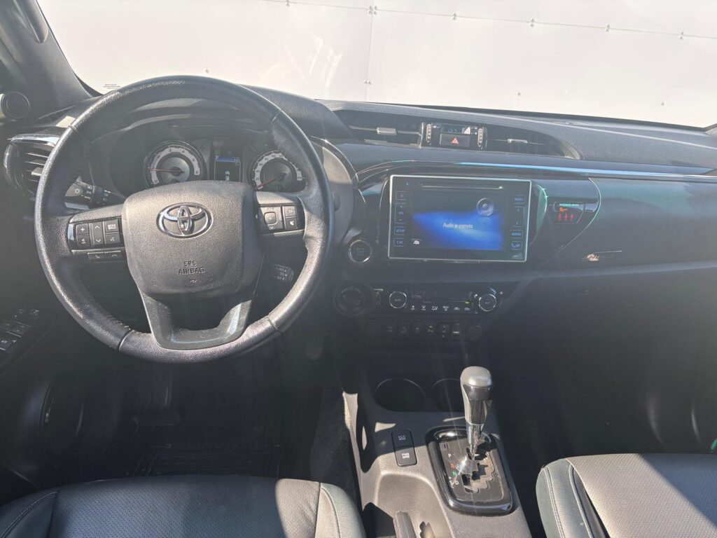 Toyota Hilux  2.4 D-4D Double Cab 4x4 Adventure AT