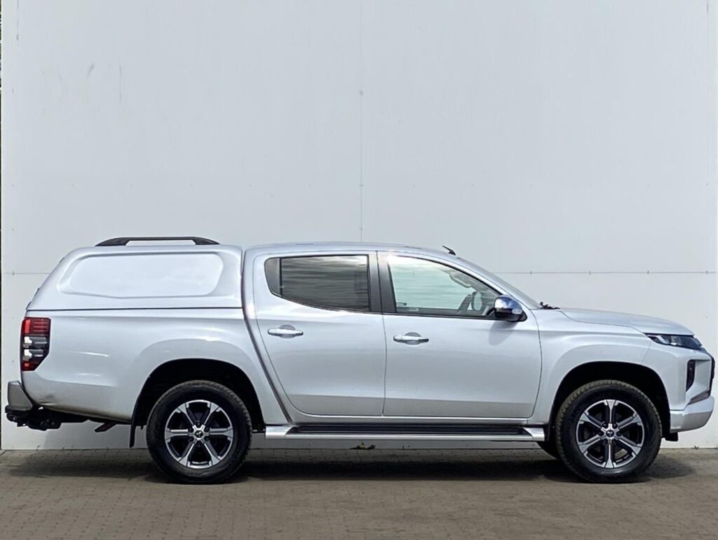 Mitsubishi L200  2.2 D-iD 127kW 4WD Intense