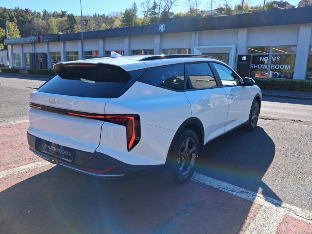 KIA K4  EXCLUSIVE 1.6 T-GDi 110kW 7DCT