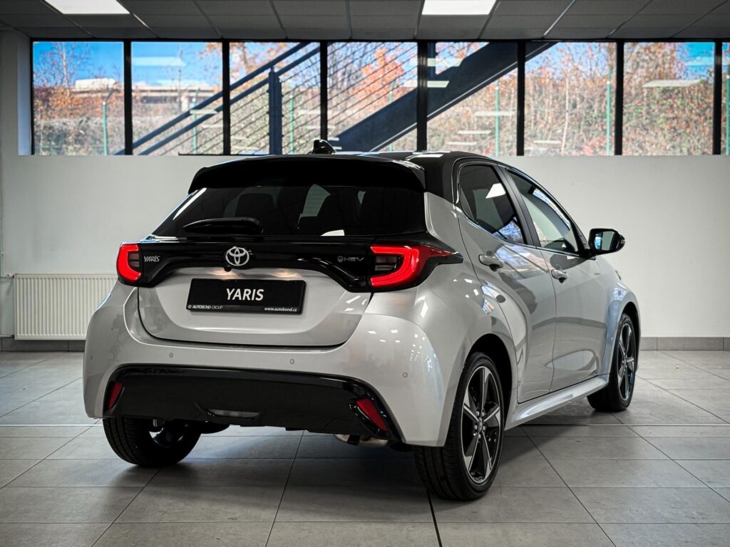 Toyota Yaris  1.5 Hybrid e-CVT, Premiere Edition