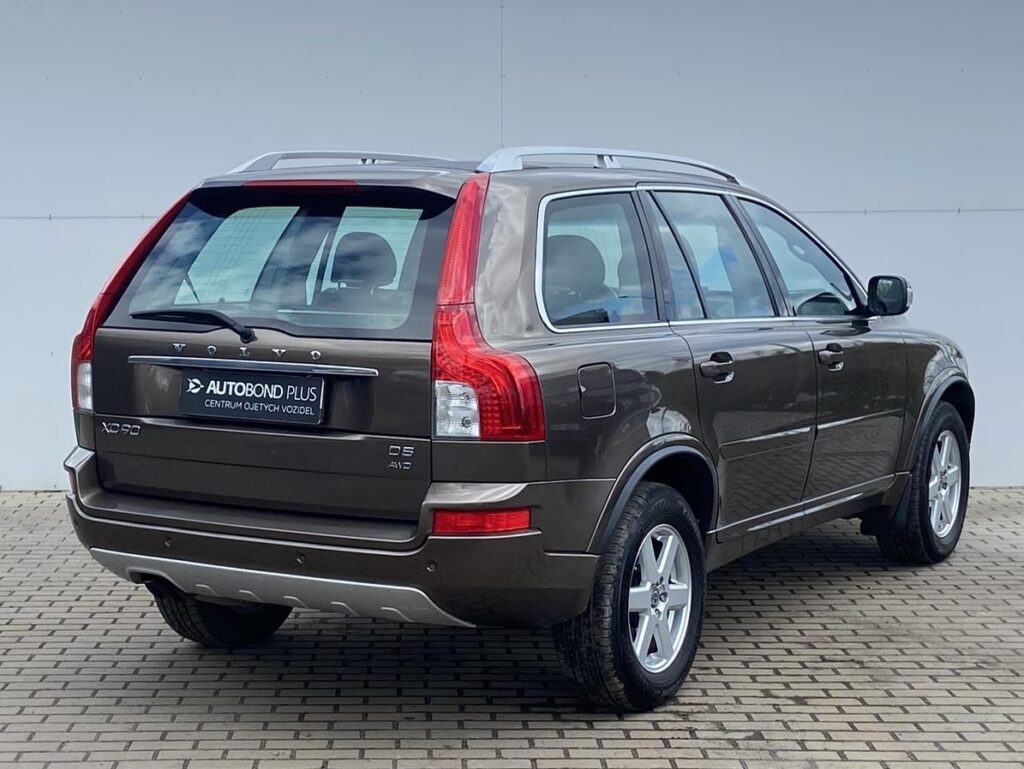 Volvo XC90  2.4 D5 147kW AWD AT Kinetic