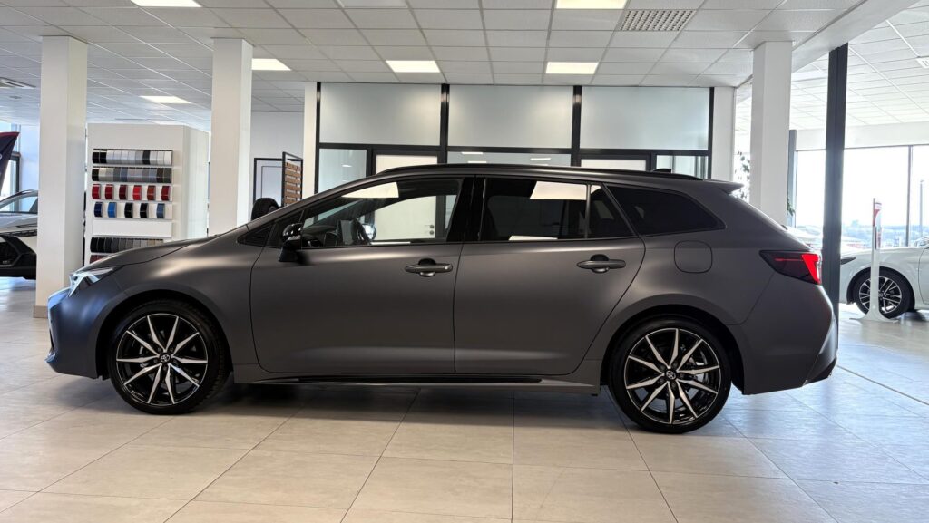 Toyota Corolla  2.0 Hybrid e-CVT, GR SPORT