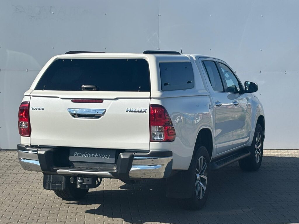 Toyota Hilux  2.4 D-4D Double Cab 4x4 Adventure AT