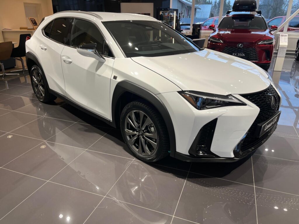 Lexus UX 300h  F Sport Desing