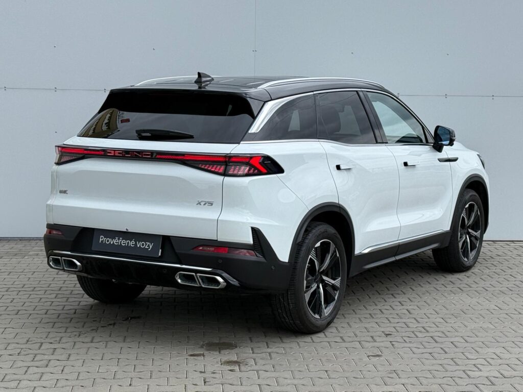 BAIC X7  X7 1.5T 7DCT ALL IN