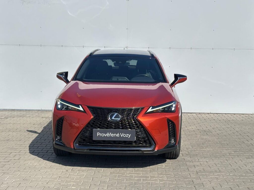 Lexus UX 250h  2,0 HSD e-CVT F Sport Design E-FOUR