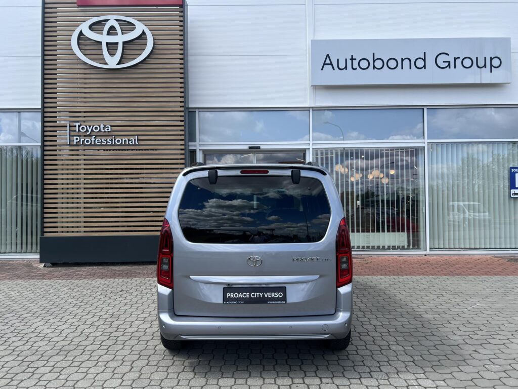 Toyota Proace City Verso  1.5D 6MT 130k Family