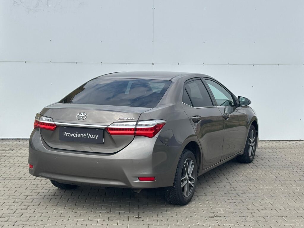 Toyota Corolla  1.6 VVT-i Active Trend LED
