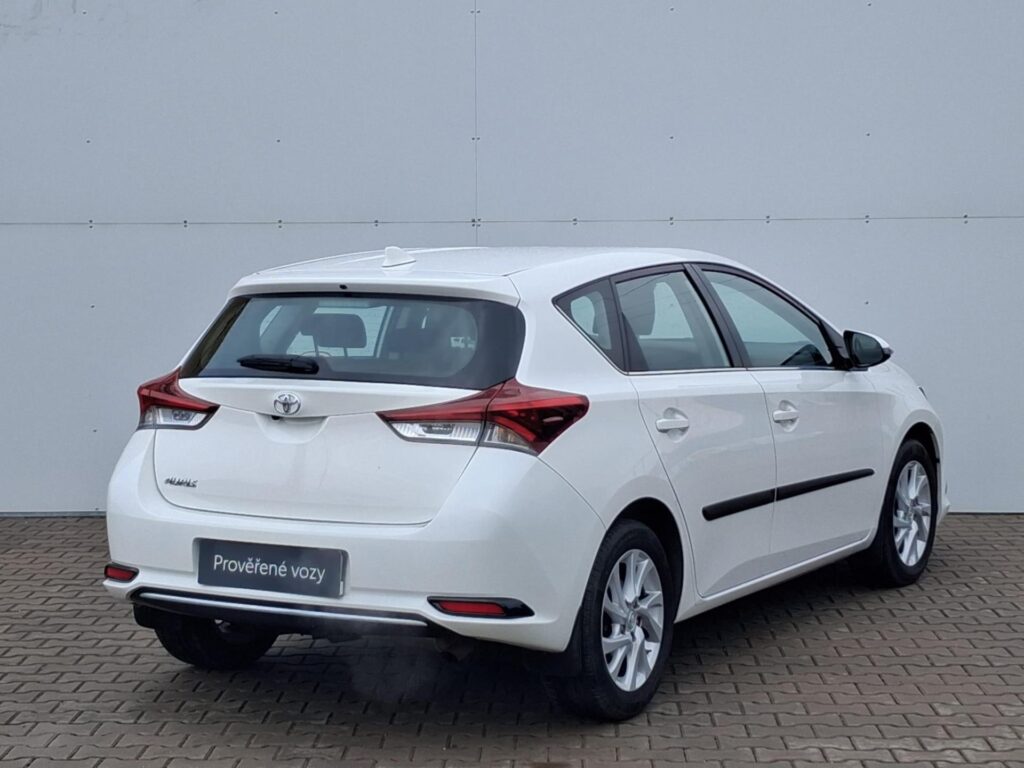 Toyota Auris  1.6 VVT-i Active
