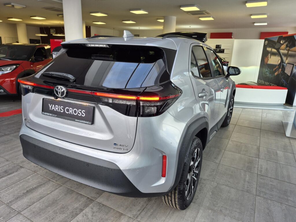 Toyota Yaris Cross  Style 4x2 1.5 Hybrid 115 (115 k)