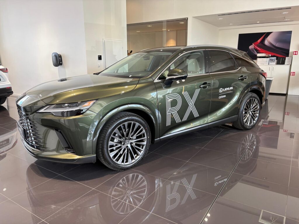 Lexus RX 450h+  LUXURY panorama 4x4