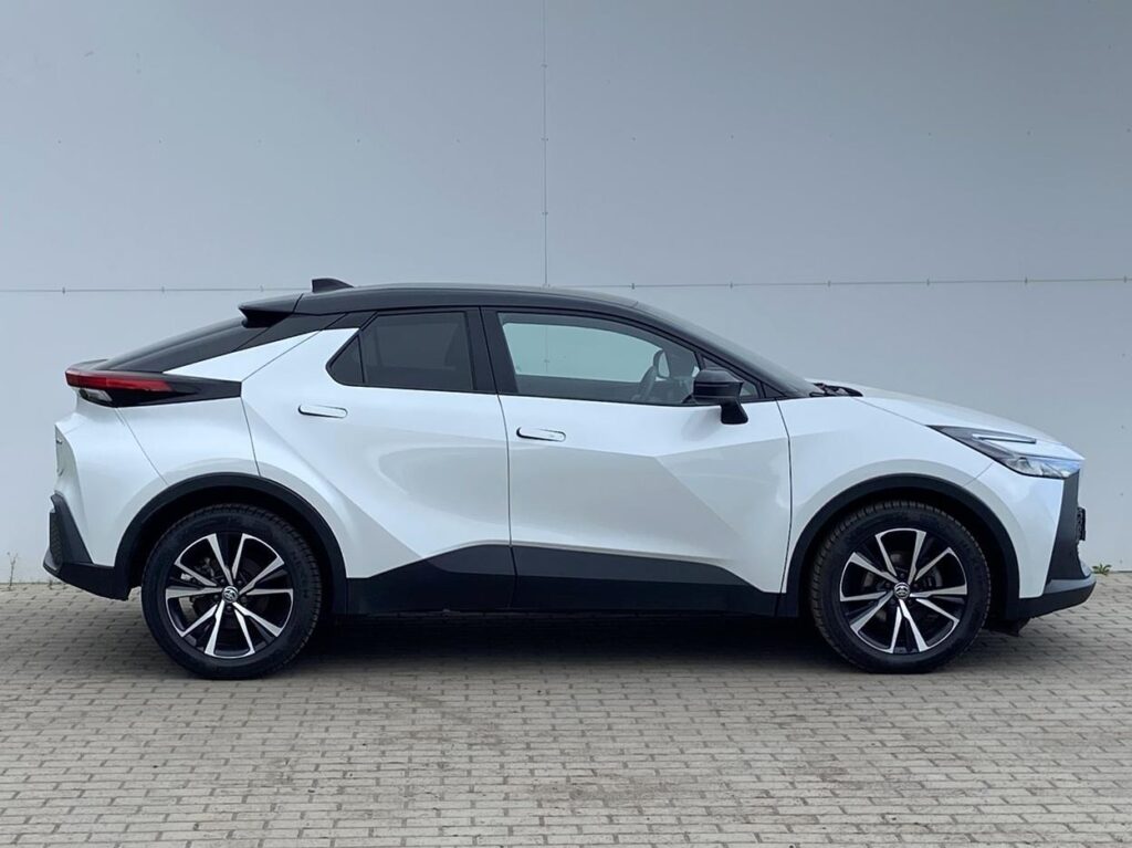 Toyota C-HR  2.0 HSD e-CVT Style
