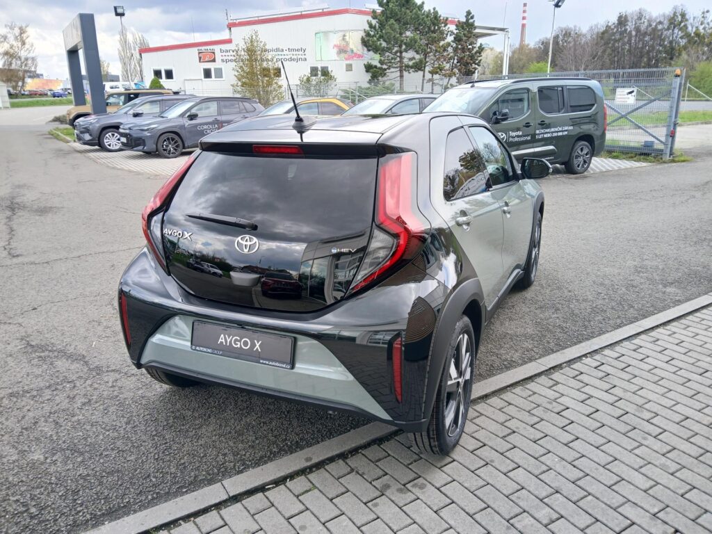 Toyota Aygo X  Style 1,5 HEV CVT 115k