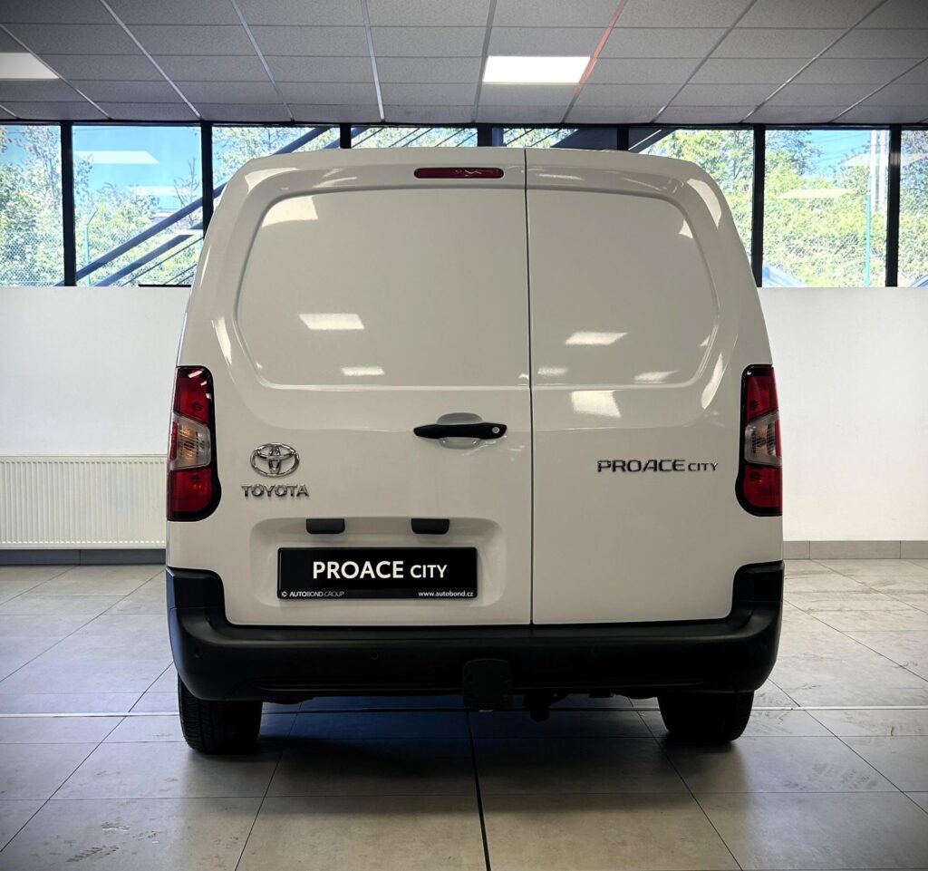 Toyota Proace City  1.5D, 6MT, Active Multimedia