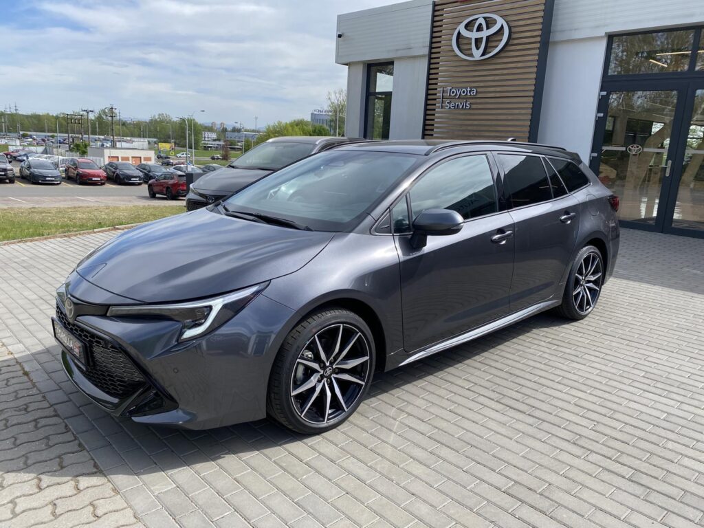 Toyota Corolla  2.0 HEV GR SPORT + tažné