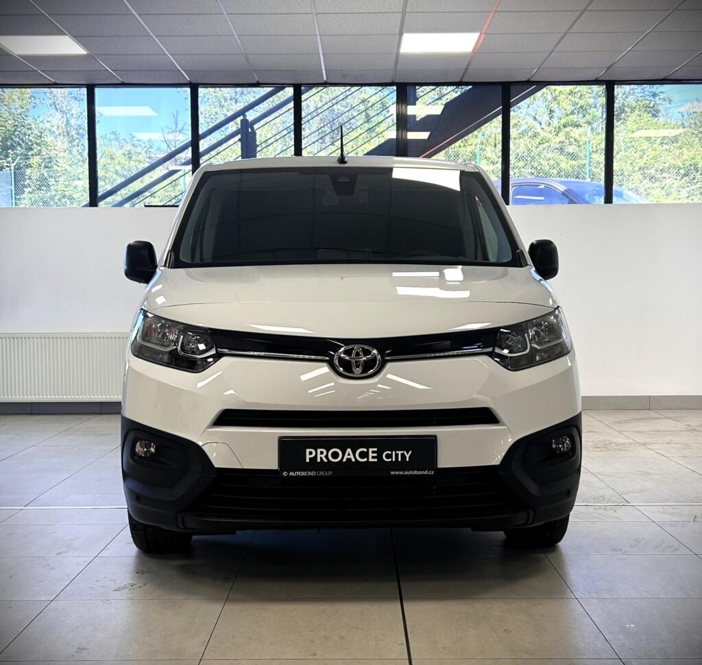 Toyota Proace City  1.5D, 6MT, Active Multimedia