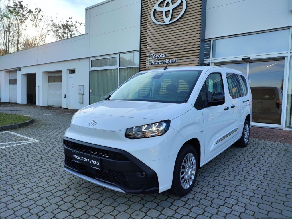 Toyota Proace City Verso  1.2T 6MT Business 7S