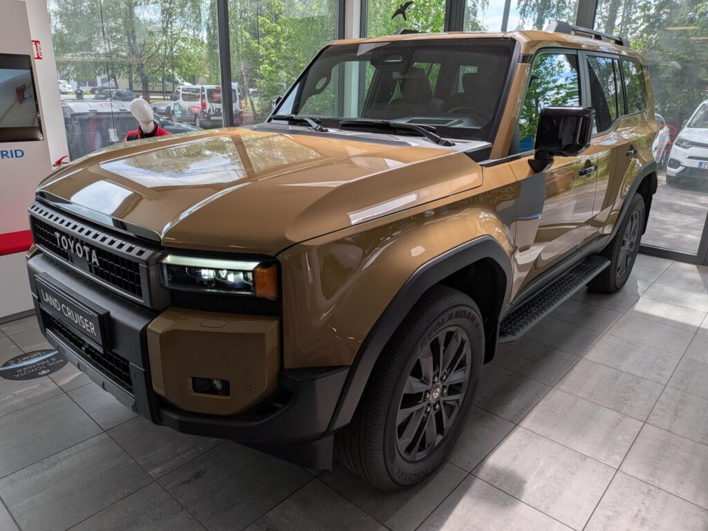 Toyota Land Cruiser  Executive Skyview 4×4 2.8L Diesel 48V MHEV
