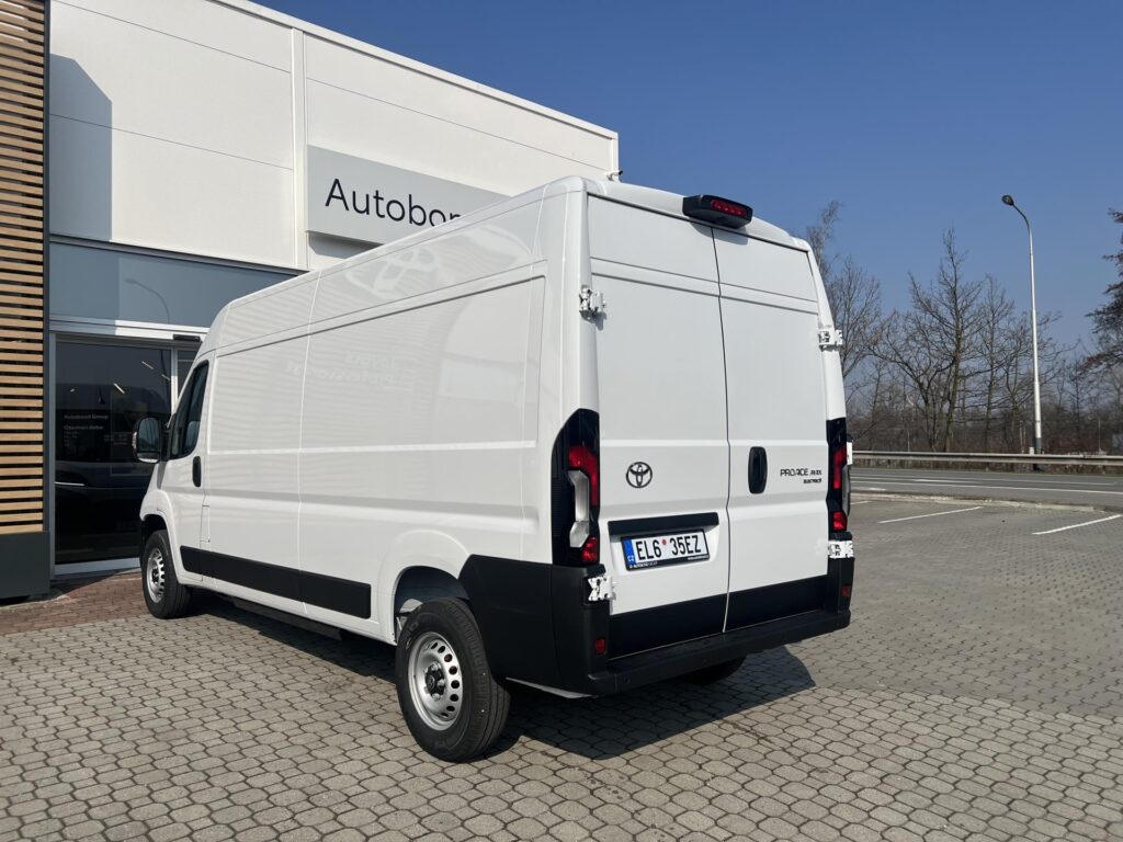 Toyota ProAce  Panel Van L3H2 4D 110kWh