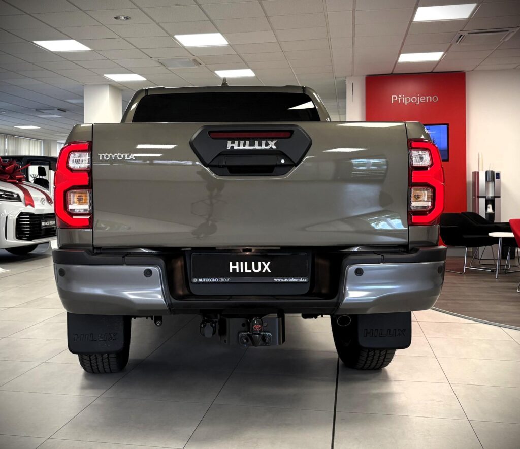 Toyota Hilux  Double Cab 2,8 D-4D (204 k)